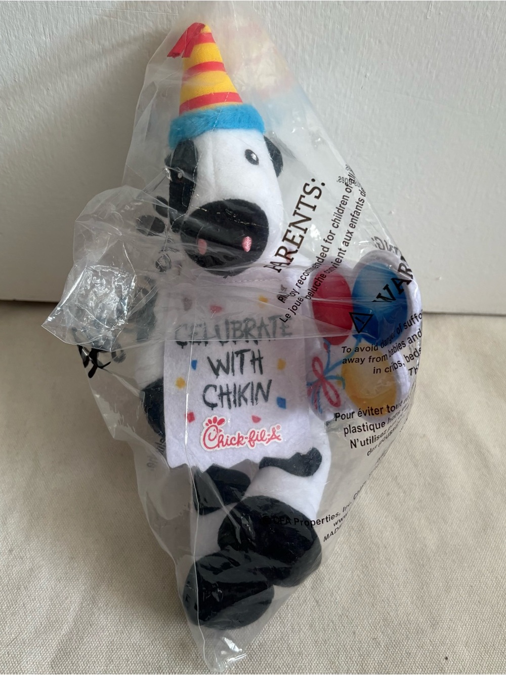 Chick-fil-A Birthday Cow Plush Stuffed Animal Party Hat NIB 2019